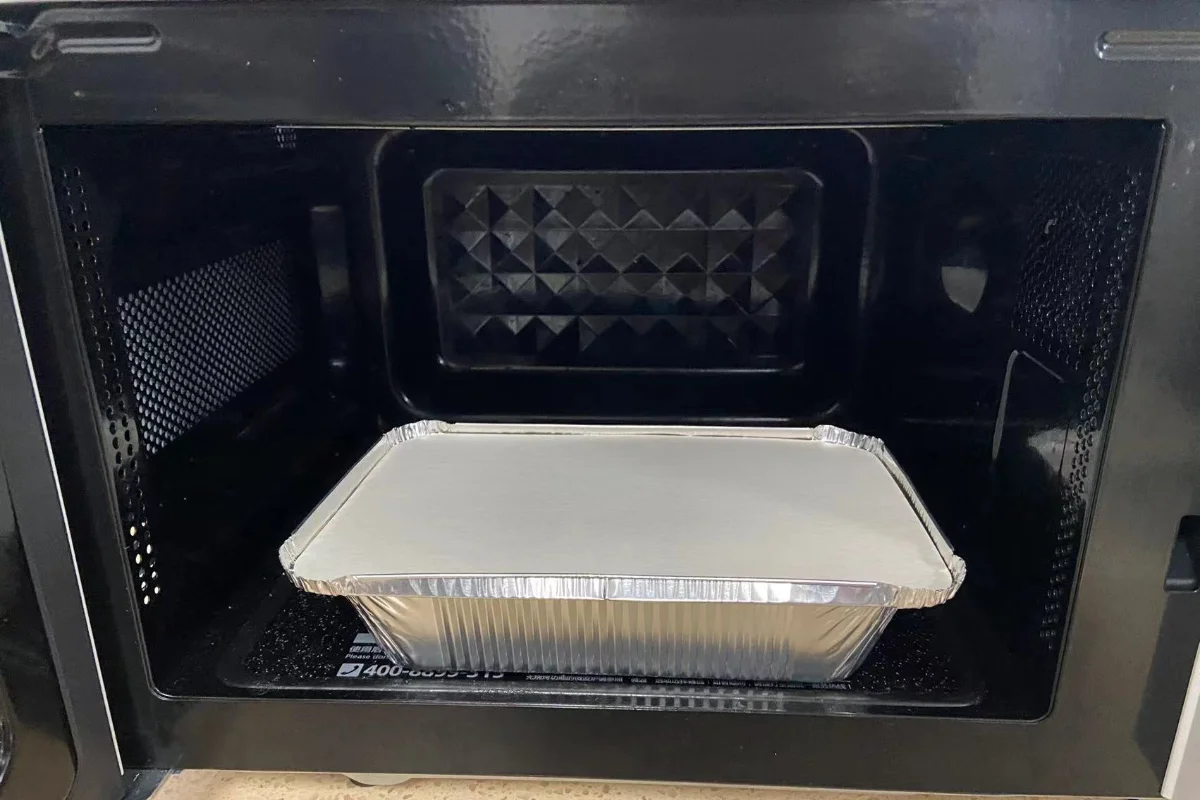 Envases de aluminio con tapas de cartón