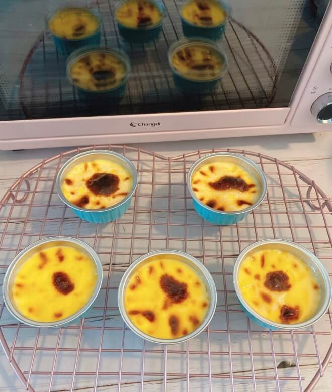 small foil baking trays